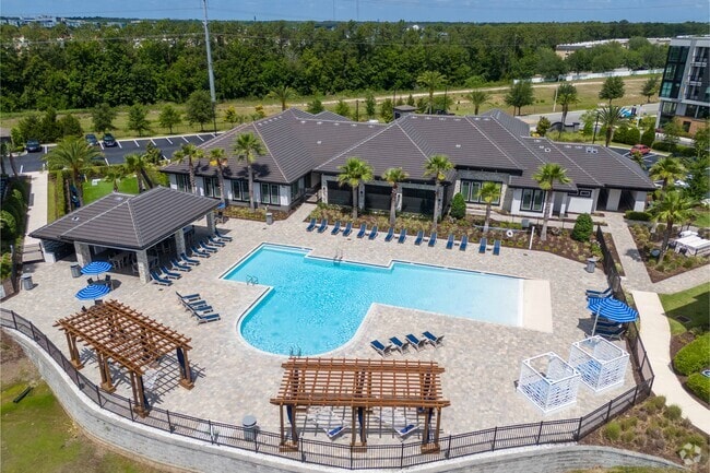 Building Photo - The Oasis at Town Center Rental