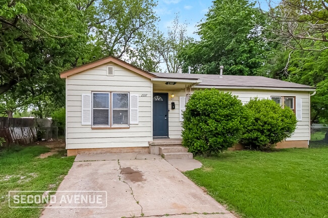 Building Photo - 2337 SW 50th St