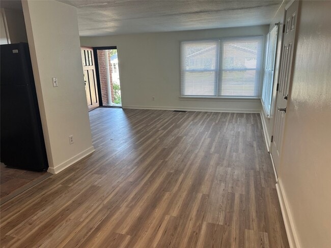 Photo - 1034 Western Ln