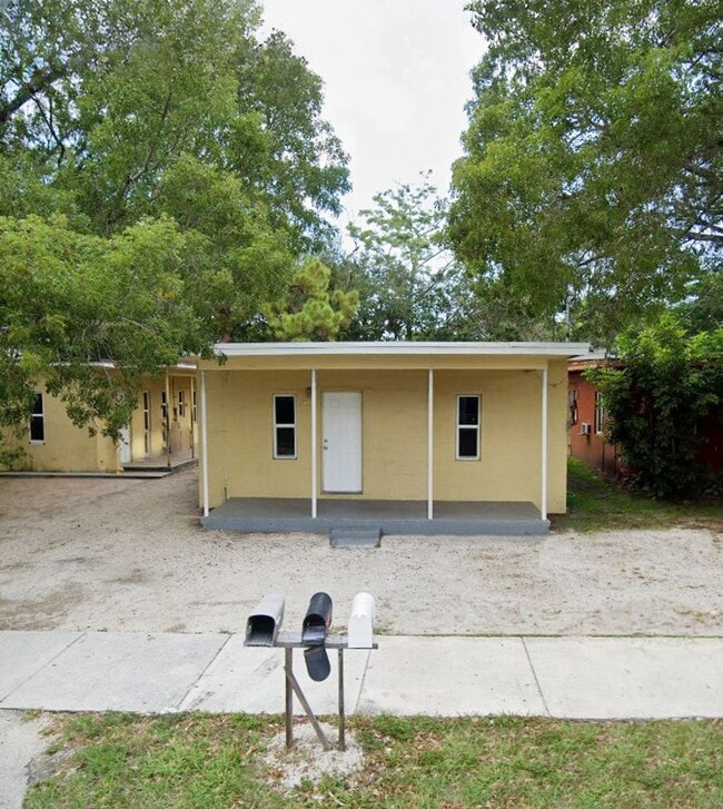 Photo - Nice 2-1 house