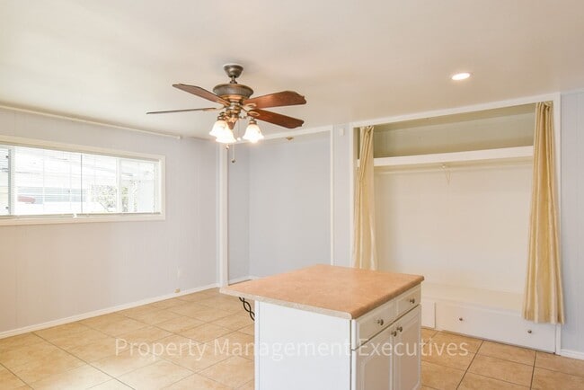 Photo - Nice Studio Blocks to Beach Unidad 4819 Narragansett Ave