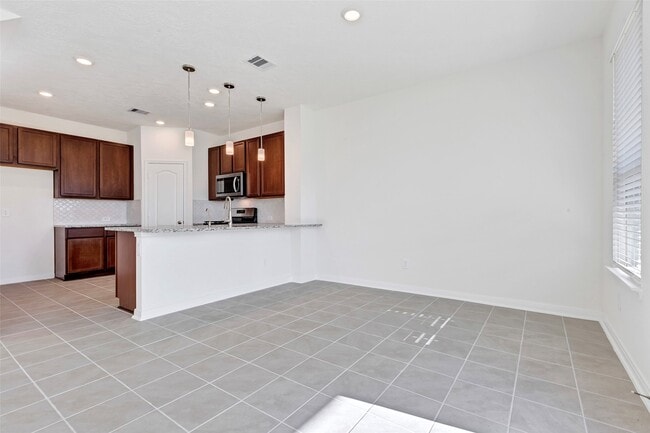 Building Photo - 9423 Castillo Ct