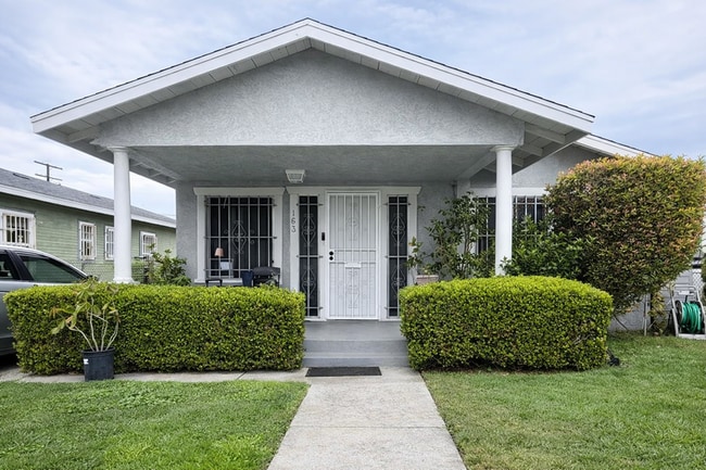 Building Photo - 1163 1/2 East 70th Street