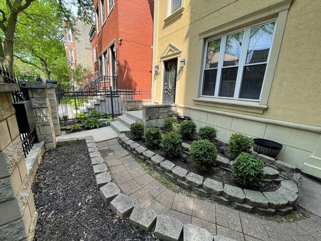 Photo - 1624 W Huron St Unit 2