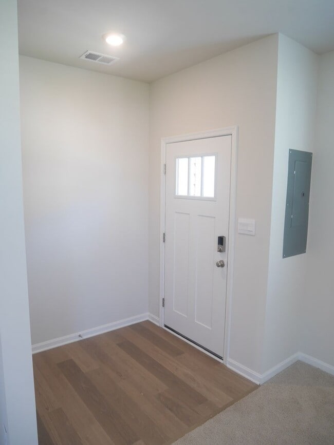 Photo - Stylish Townhome in Sassafras Meadows – Re...