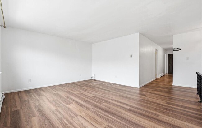 17 Linden Ave