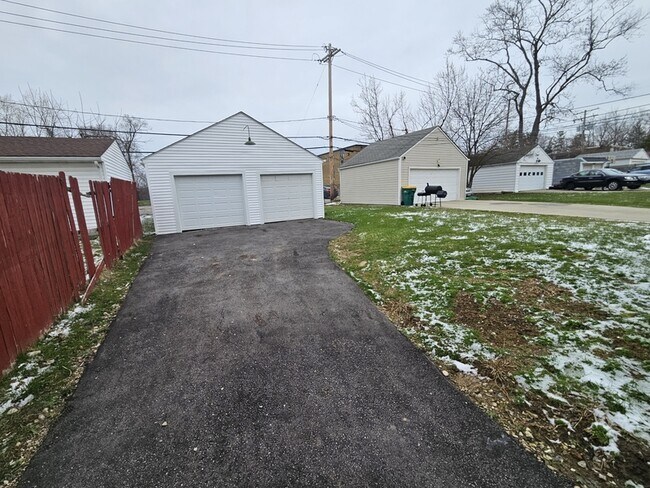 Photo - 19807 Gardenview Dr