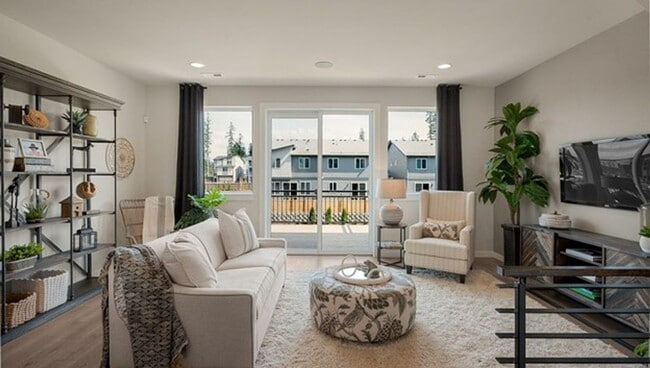 Photo - Spacious and Beautifully Landscaped 3 bed/3ba Townhome in Central Park