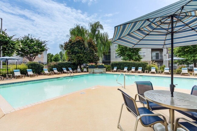 Crescent at Wolfchase Apartment Homes