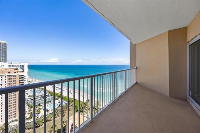 Building Photo - 1950 S Ocean Dr Unit PHB Rental