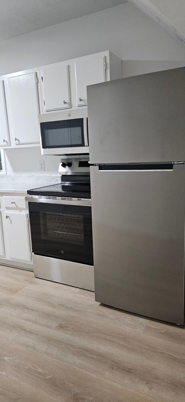 Photo - 76 Beacon Ave Unidad 9