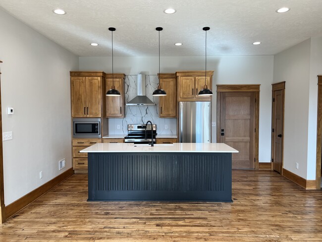 Kitchen - 16 W 3rd St Apartments