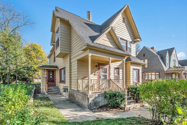 Photo - 144 College Ave NE Unit 144