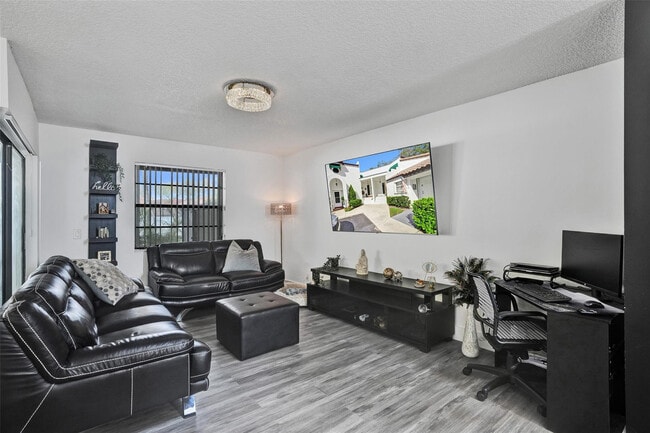 Photo - 3633 NW 6th St