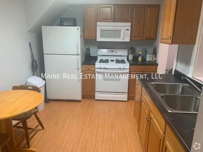 Building Photo - 409 4th St. Apt. Unit 3