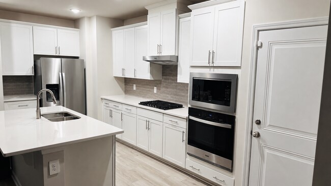 4 Bedroom 2.5 bath with a loft Singe Family House for Rent