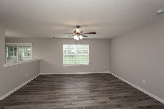 Photo - 152 Heartwood Hill