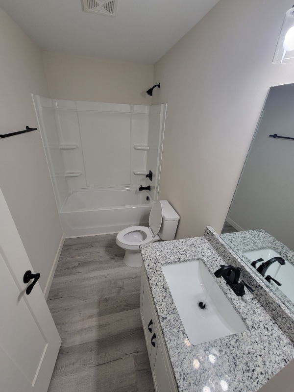 Photo - 823 31st St SW