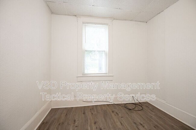 Photo - 1583 E 84th St Unit Up