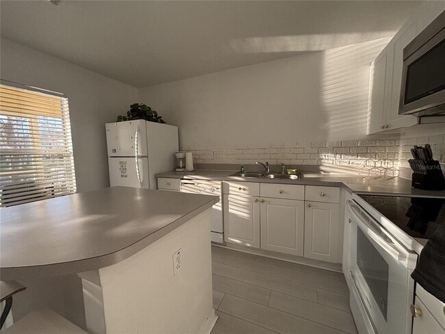 Photo - 2833 Club Cortile Cir