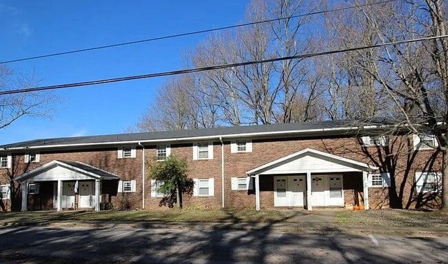 Building Photo - 690 College Dr Unit 690 College Dr. #2