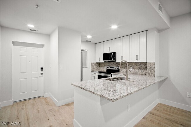 Photo - 4450 Botanical Pl Cir Unit 6