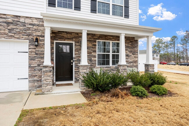 Photo - 68 Black Crk Dr