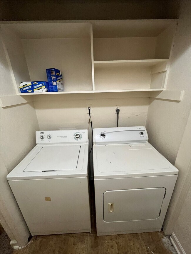 Photo - 8100 Creekbend Dr Unit 159