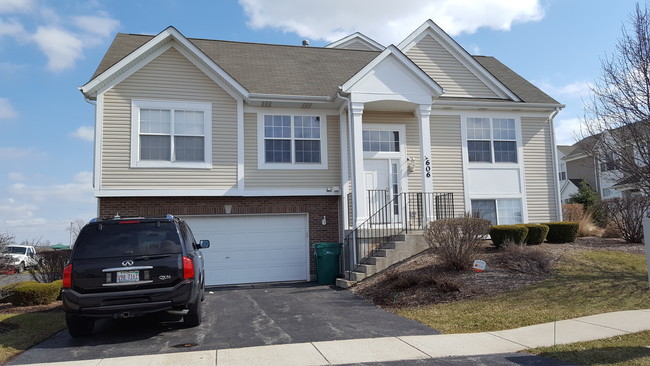 Front View - 606 Berry Ridge Dr Rental