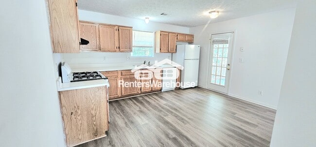 Photo - 5785 Creekside Dr