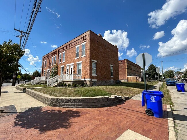 Building Photo - NCH - 850-852 E Livingston Ave. Unit NCH - 852 E Livingston Ave. Rental