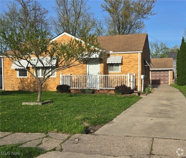 Building Photo - 3995 W 223rd St Rental