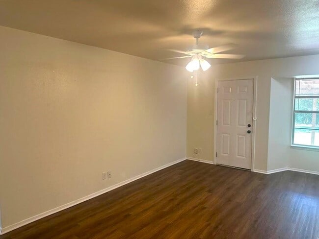 Photo - 8510 Woodstone Dr