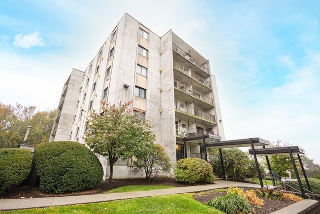 Photo - 308 Quarry St Unidad 205