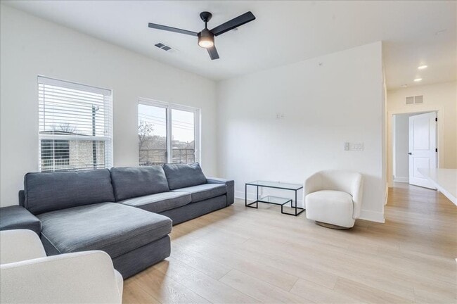 Photo - 3000 Duval St Unit 303