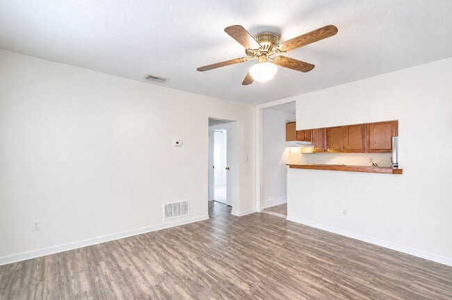 Photo - 310 Charles St Unit 3