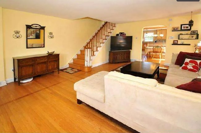 Photo - 803 Rhawn St