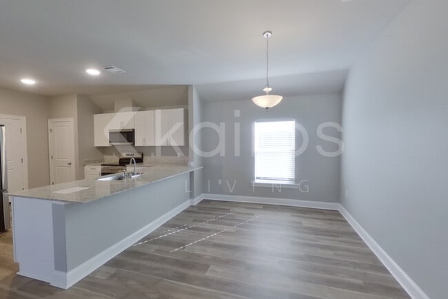 Photo - 18817 Seabiscuit Ln