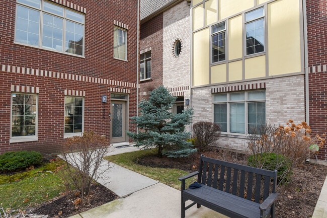 Photo - 330 Pennsylvania Way