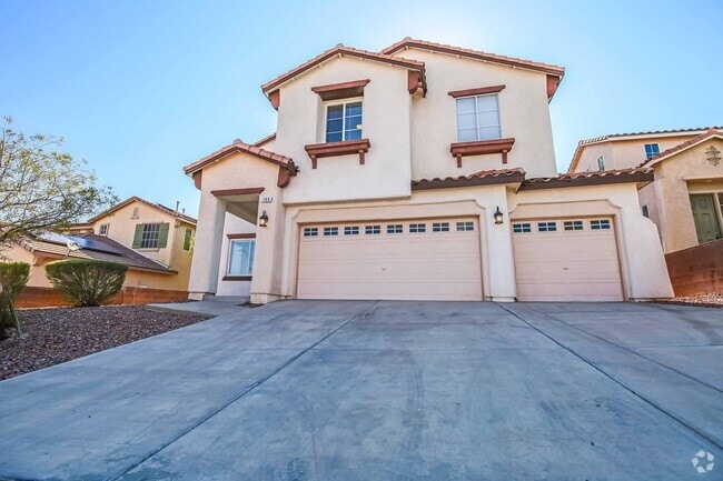 Building Photo - IMMACULATE 5 BEDROOM HOME!