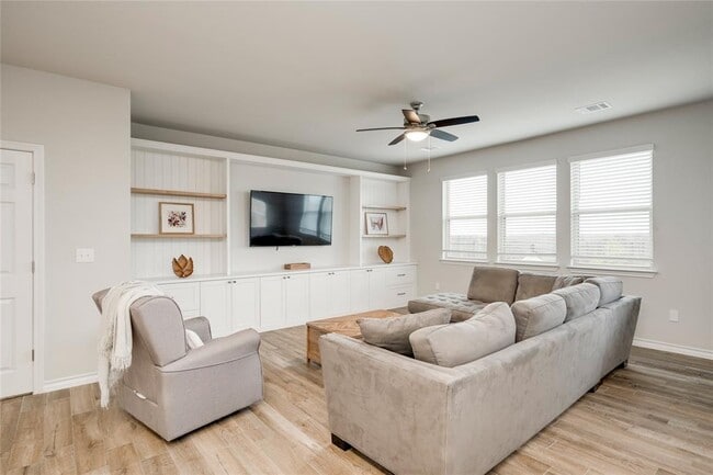 Photo - 11813 Caithness Way