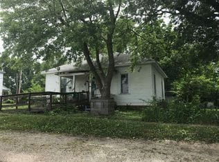 Photo - BISMARCK - 2 Bedroom home on large corner lot - $399.30 MONTH / $999 DOWN