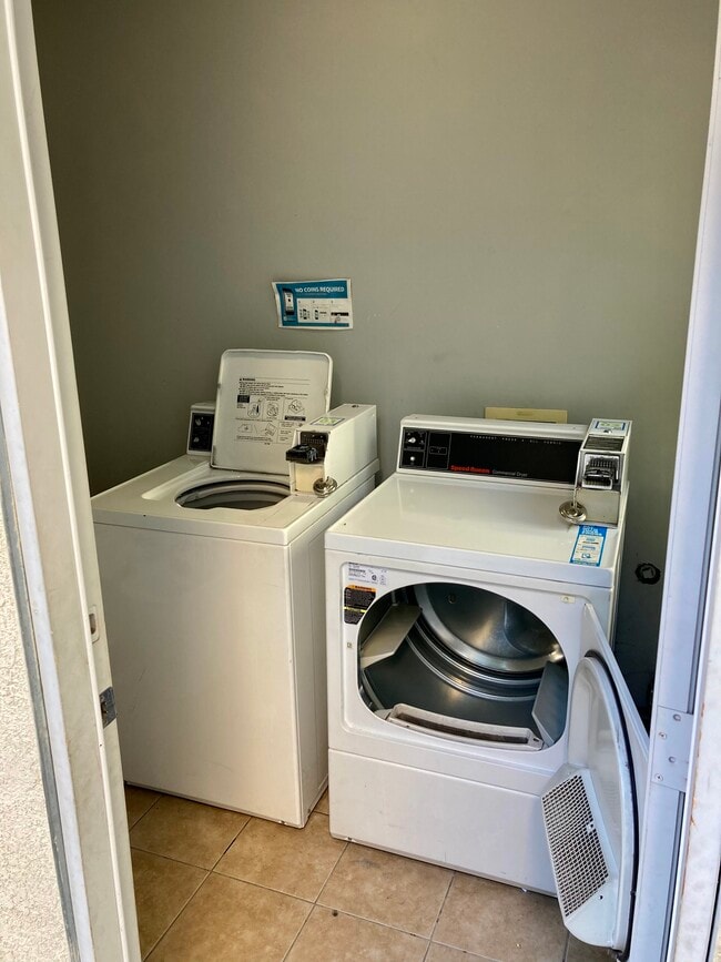 Photo - 2 Bedroom 1 Bathroom West La Mesa Apartment Unidad 4369  B2