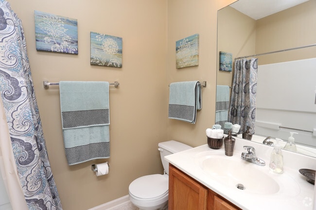 2BR, 2BA - 1,125 SF - First Bathroom
