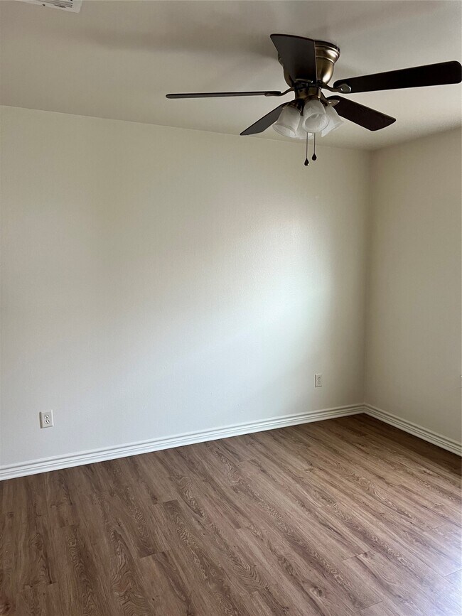 Photo - 712 Sharp St