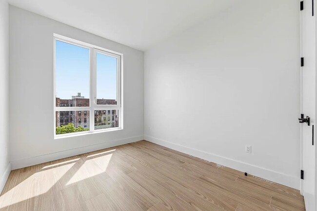 Photo - 948 New York Ave Unit 3F