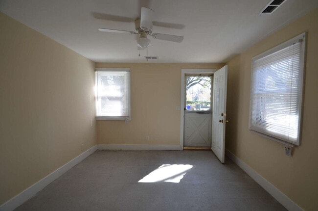 Photo - 1618 Acacia St Unit B