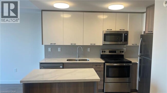 Photo - 49 Walnut St S Unit 912