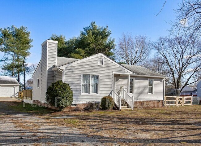 Photo - 6318 Sledds Lake Rd