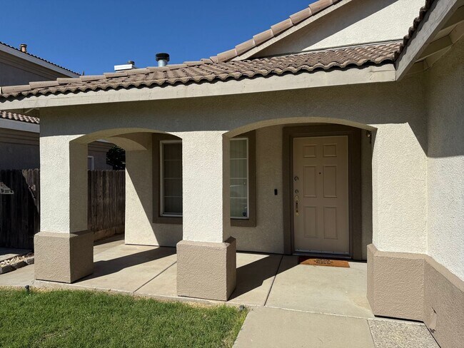 Photo - Single Story 4-bedroom home in Sylvan Scho...